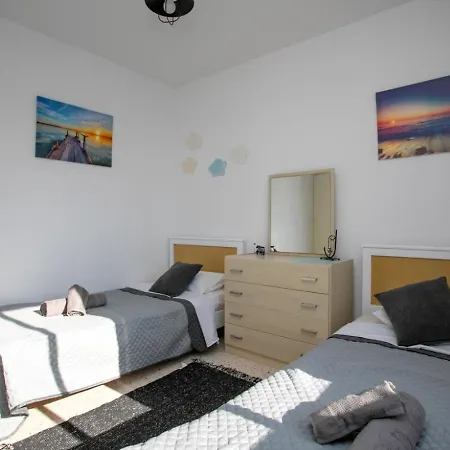 Apartment Horizon-amazing Location, Sea&nature View, 2br,large Balcony