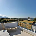Horizon-amazing Location, Sea&nature View, 2br,large Balcony Lägenhet