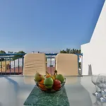 Horizon-amazing Location, Sea&nature View, 2br,large Balcony