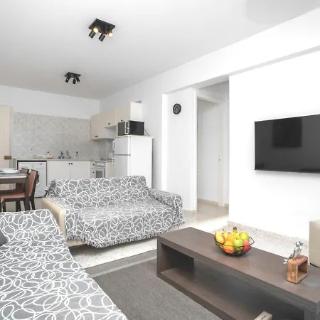 Horizon-amazing Location, Sea&nature View, 2br,large Balcony